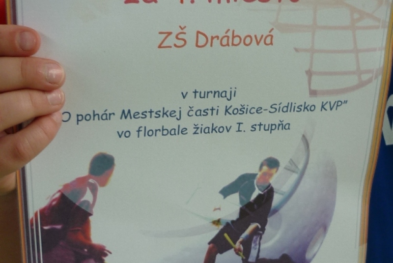 Športové súťaže / 1. miesto našich florbalistov